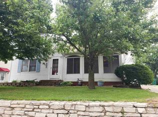 1003 Peoria St, Washington, IL 61571
