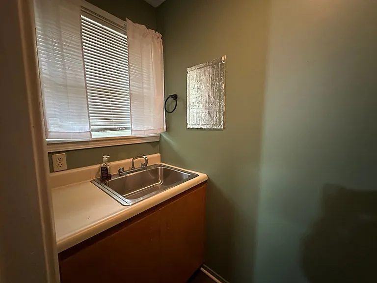 809 Knights Ct — Photo 16