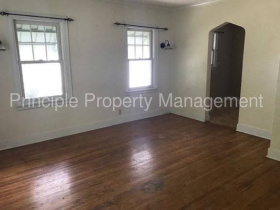 4th image of 1517 W Margaret Ave
