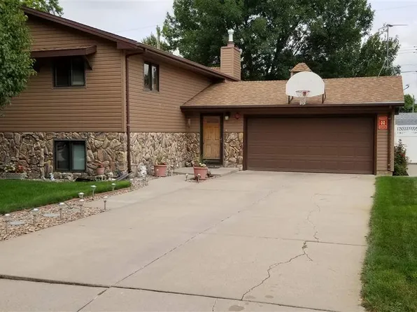 3407 Avenue F, Kearney, NE 68847