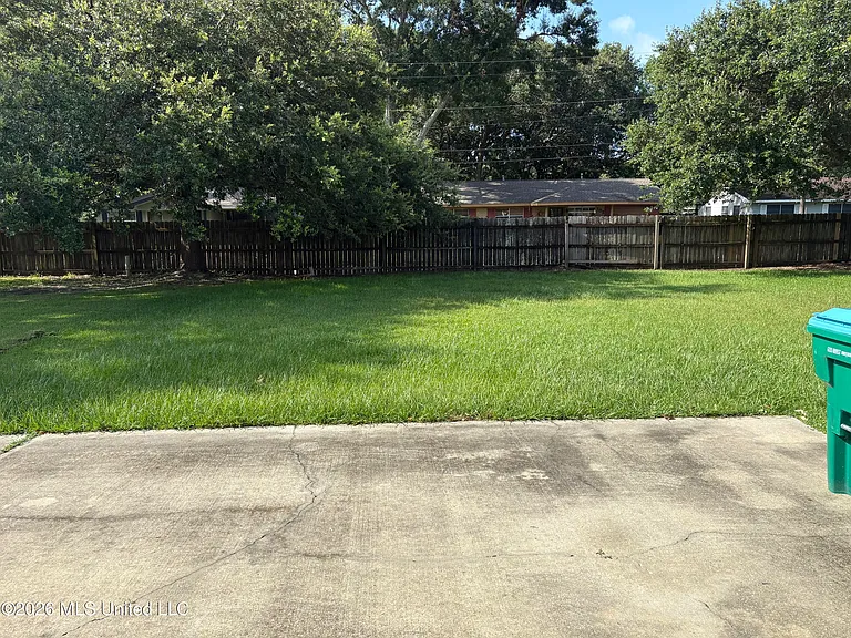 114 Earle Taylor Ln — Photo 15