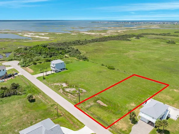 18023 Shaman Dr, Galveston, TX 77554