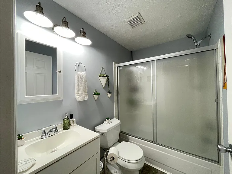 525 Pensacola Dr — Photo 18