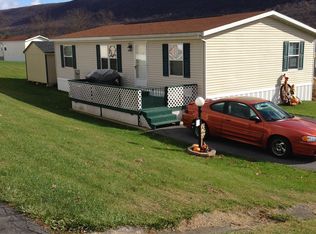 9 Chestnut Ridge Cir, Kunkletown, PA 18058