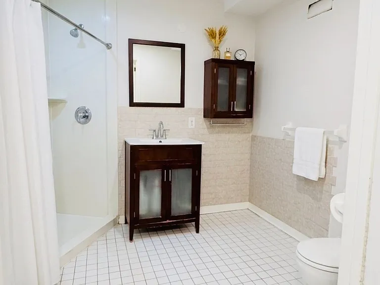 328 Woodsworth Rd #LOWER — Photo 13