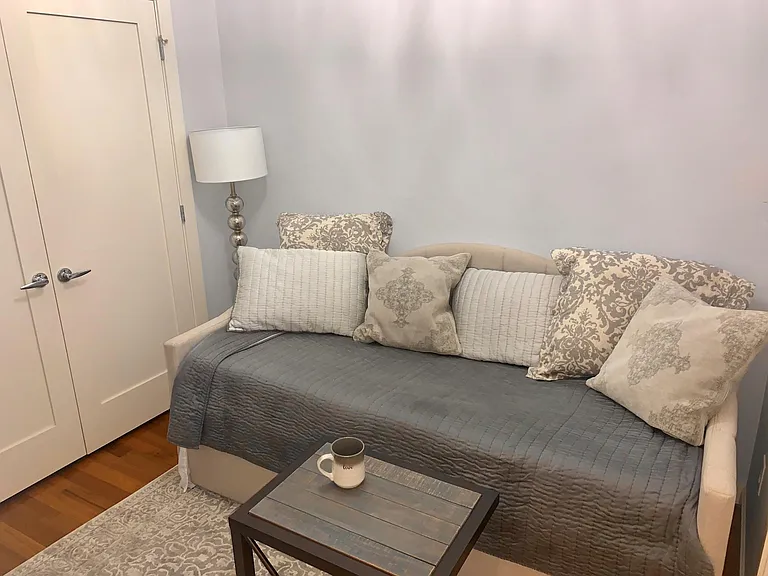 Den/Bonus Room features space for a daybed or office set-up