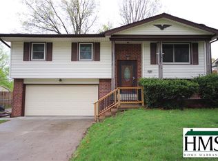 5300 Valdez Dr, Des Moines, IA 50310