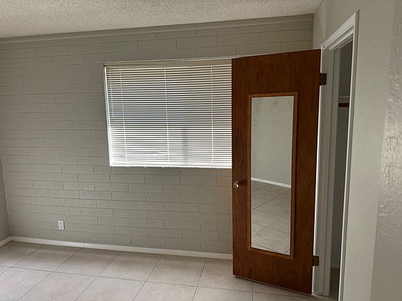 4th image of 3407 N Paiute Way