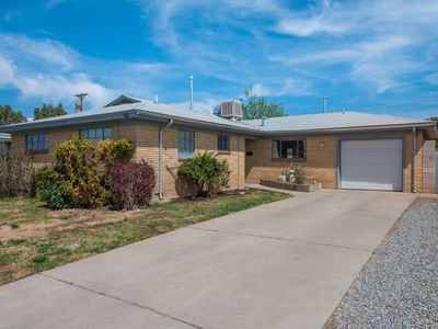 2016 Cagua Dr NE, Albuquerque, NM, 87110