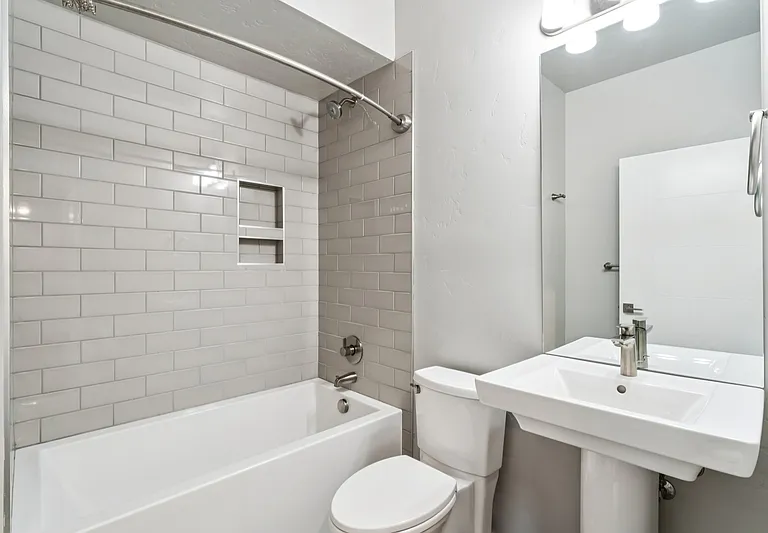 3520 N Prospect Ln #1 — Photo 30