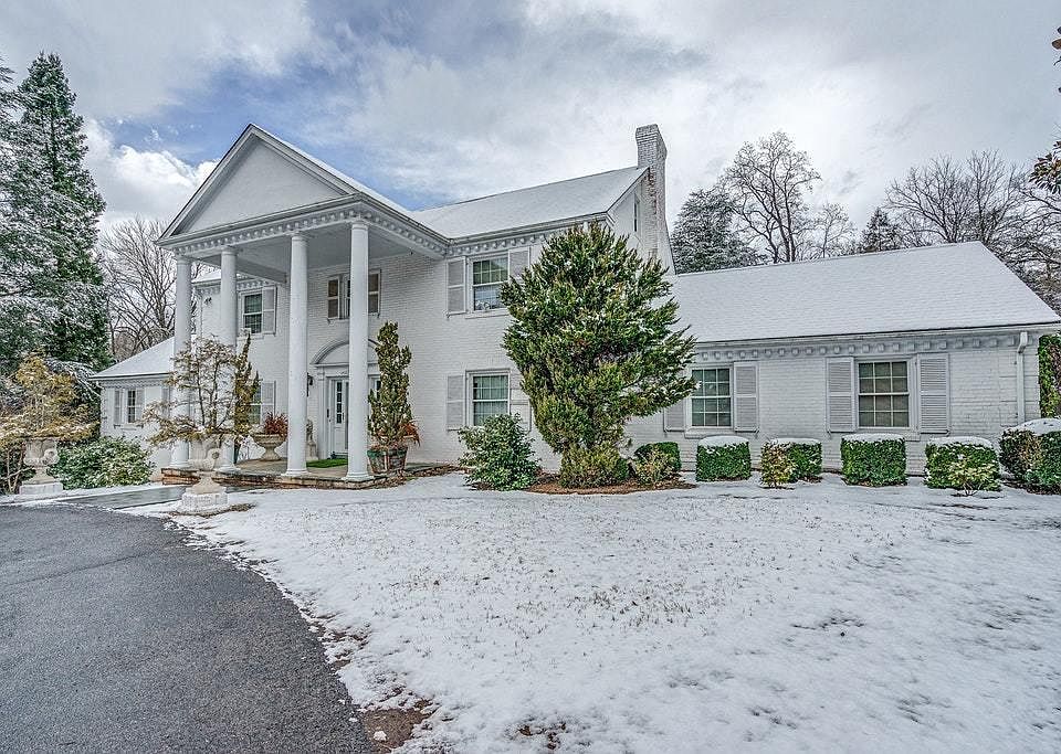 1st image of 3241 Hollowdale Dr