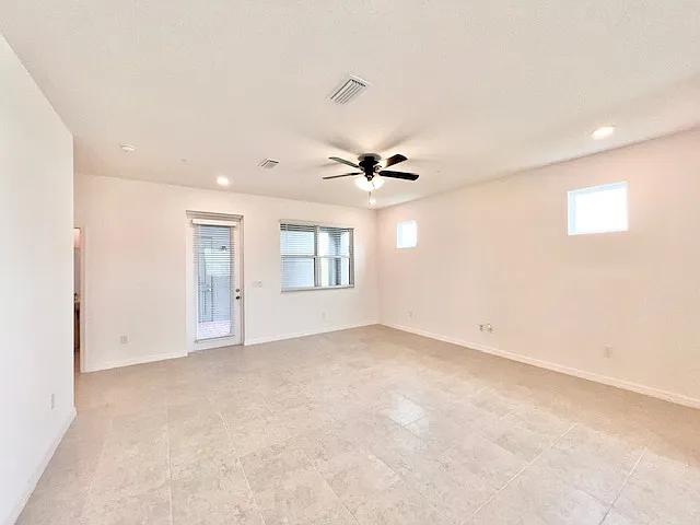 1638 Acclaim Rd — Photo 5