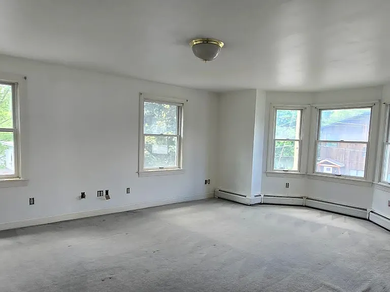 11 Horne St — Photo 16