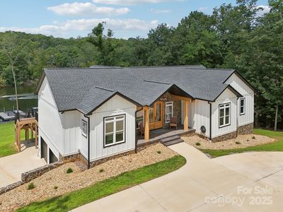 323 Whisper Lake Dr, New London, NC, 28127