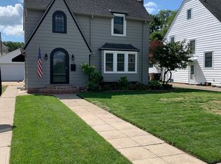 735 S Twyckenham Dr, South Bend, IN 46615