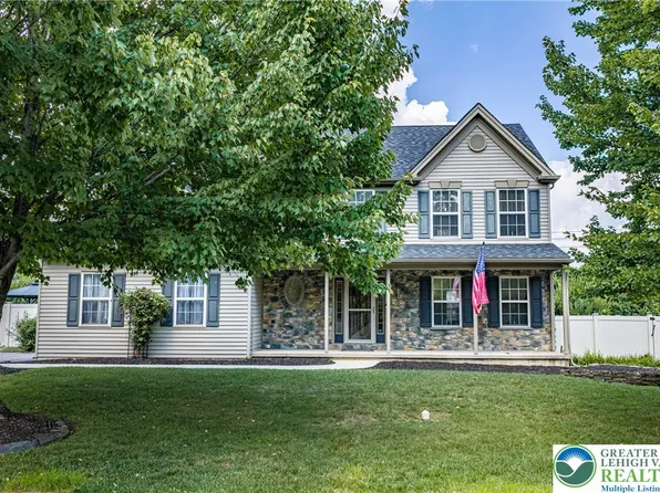 4003 Redwood Dr, Bethlehem, PA 18020