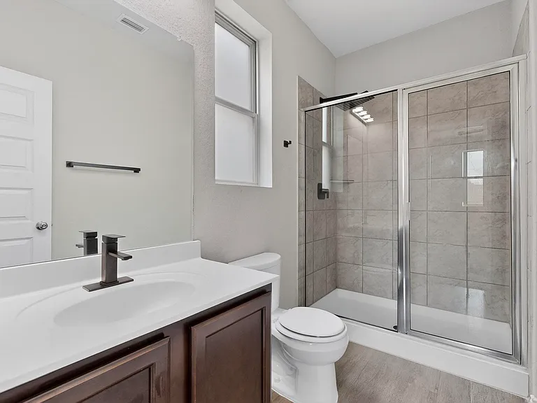 10422 Green Lake Dr — Photo 32