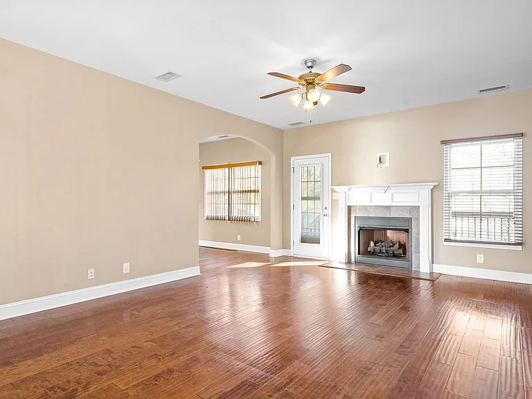 955 Terraceside Cir — Photo 5