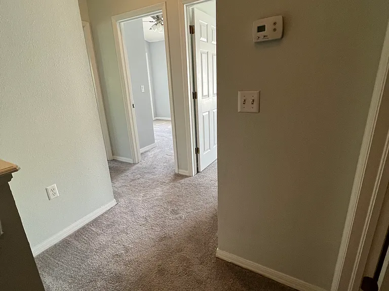 8353 Shallow Creek Ct — Photo 4