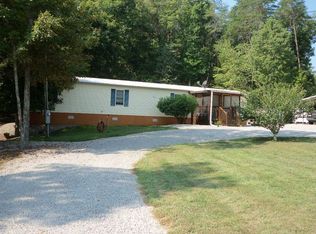 919 Lakeview Ave, Burnside, KY 42519