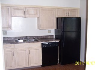 9590 W 86th St APT D, Overland Park, KS 66212