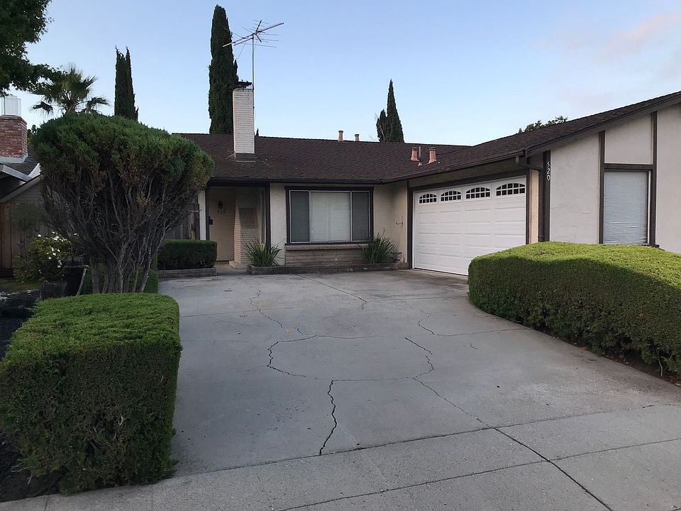 1st image of 520 Corinthia Dr