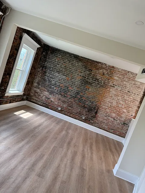 Building Photo - 468 W Ferry St #3
