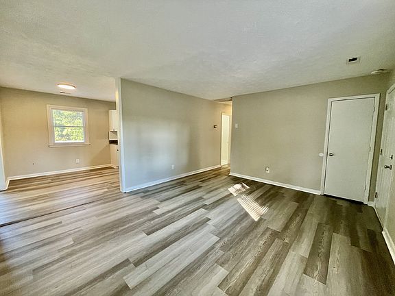 4th image of 5985 McDonald Rd