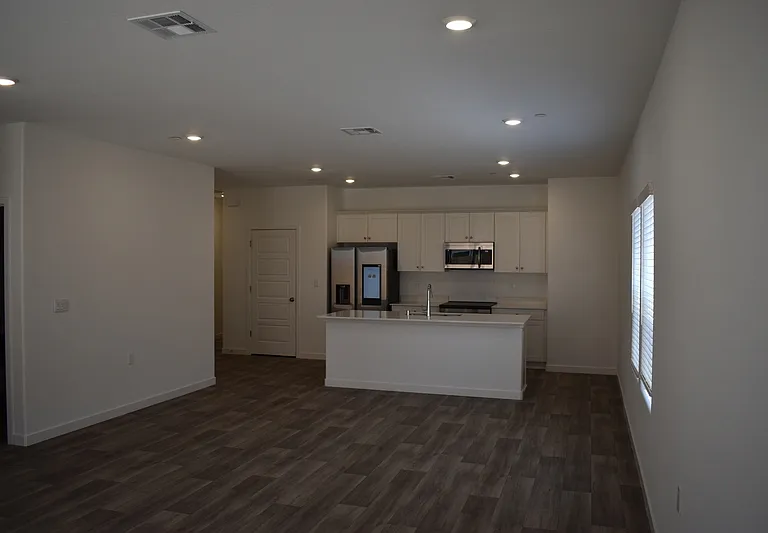 4481 N San Miguel Ave — Photo 8