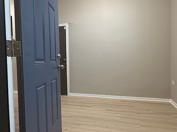 3rd image of 22-26 N Pulaski Rd #24-1F