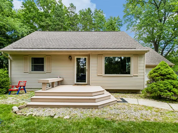 1420 Owen St, Lansing, MI 48915