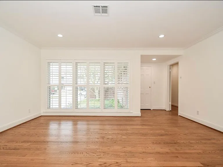 5437 Schumacher Ln — Photo 5