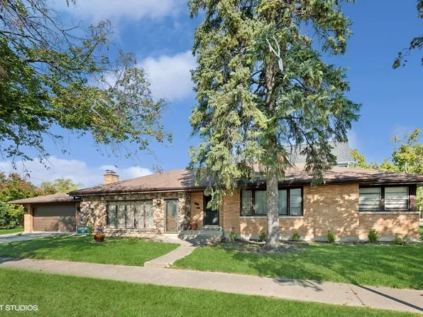 722 S Berkley Ave, Elmhurst, IL 60126