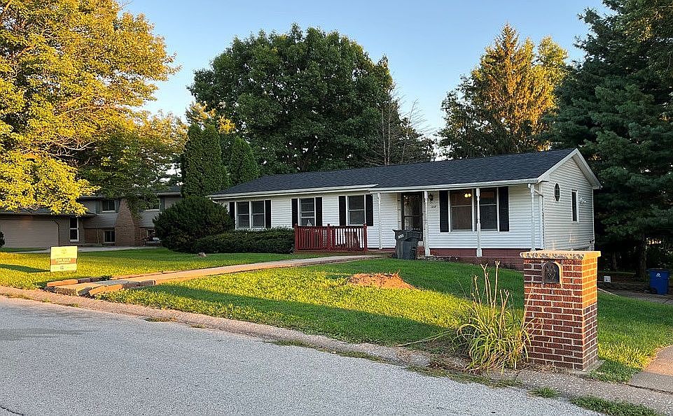 1217 Lawnway Dr, Monmouth, IL 61462 Zillow