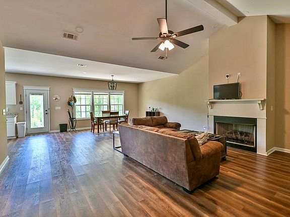 2nd image of 123 Prospect Ridge Rd
