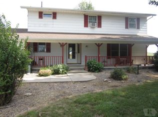 11998 245th St, Mediapolis, IA 52637