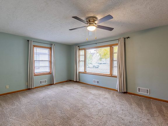 5th image of 408 Tipton St