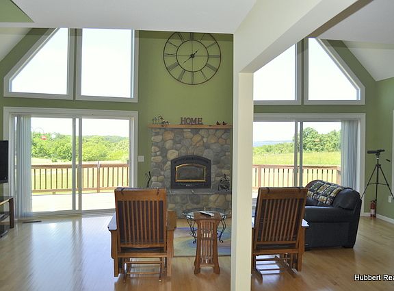 Livingroom with lake view
