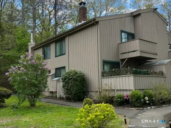 84 Mohawk Trail #84, Guilford, CT 06437