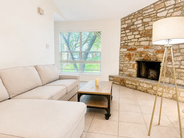 (undisclosed Address), Austin, TX 78745