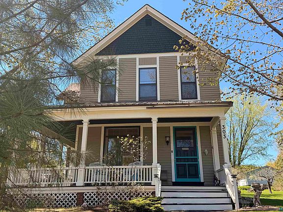2nd image of 303 E 5th St