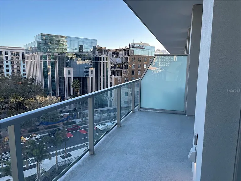 400 Central Ave #606 — Photo 3