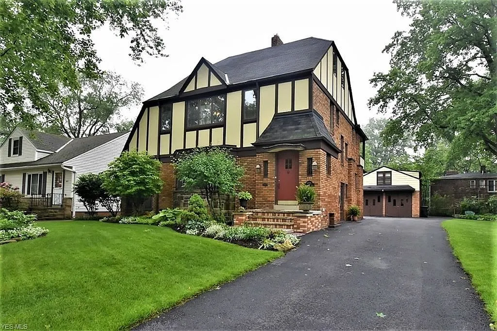 4225 Plymouth Dr photo 1