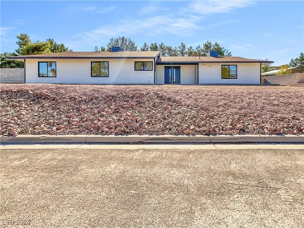 281 E Chaparral Dr, Henderson, NV 89015