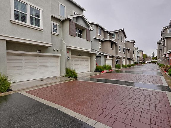2nd image of 908 Alta Mar Ter #48