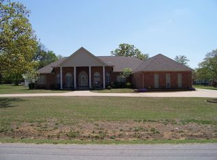 1105 Warren Rd, Henryetta, OK 74437