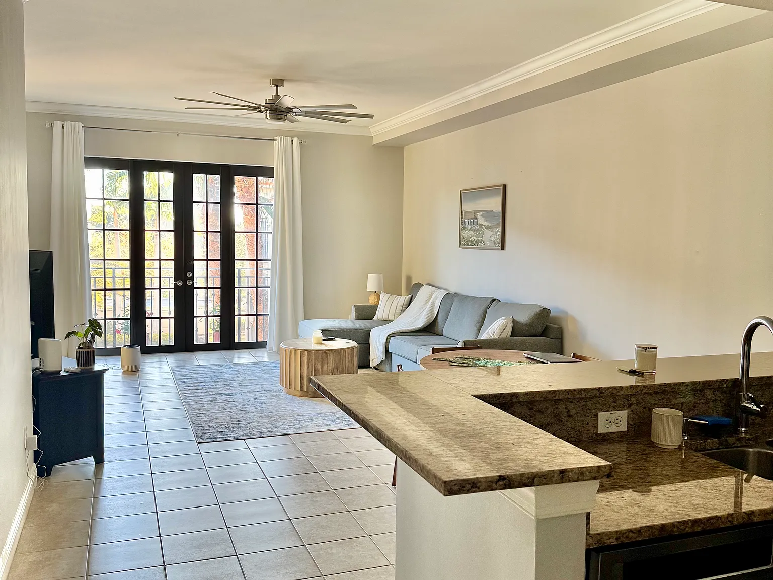 1 bed, 1.5 bath, 1023 sqft, $2,500 — Photo 1