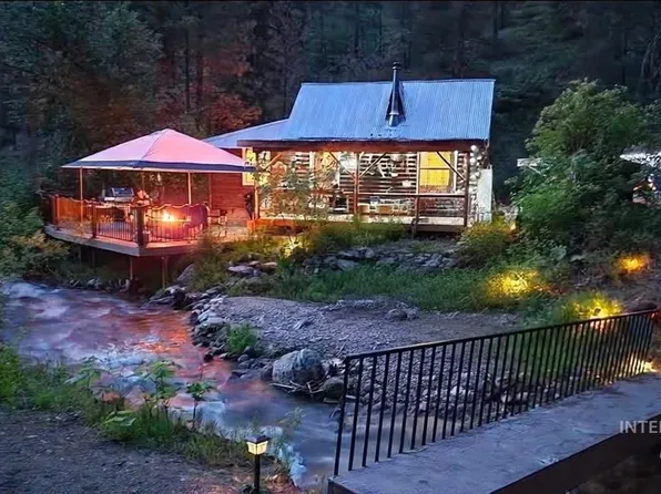 26 Yellow Pine Ln, Boise, ID 83716