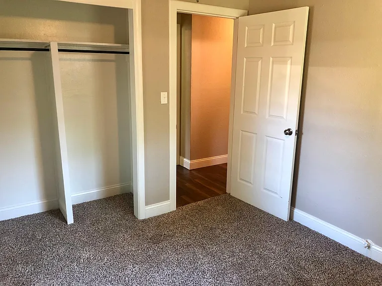 4709 Forbes St — Photo 12