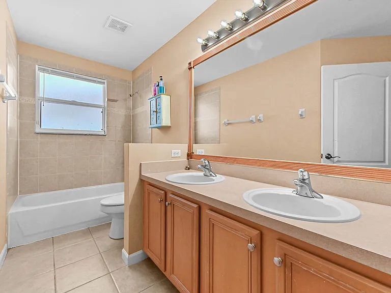 116 Hamilton Ter — Photo 14